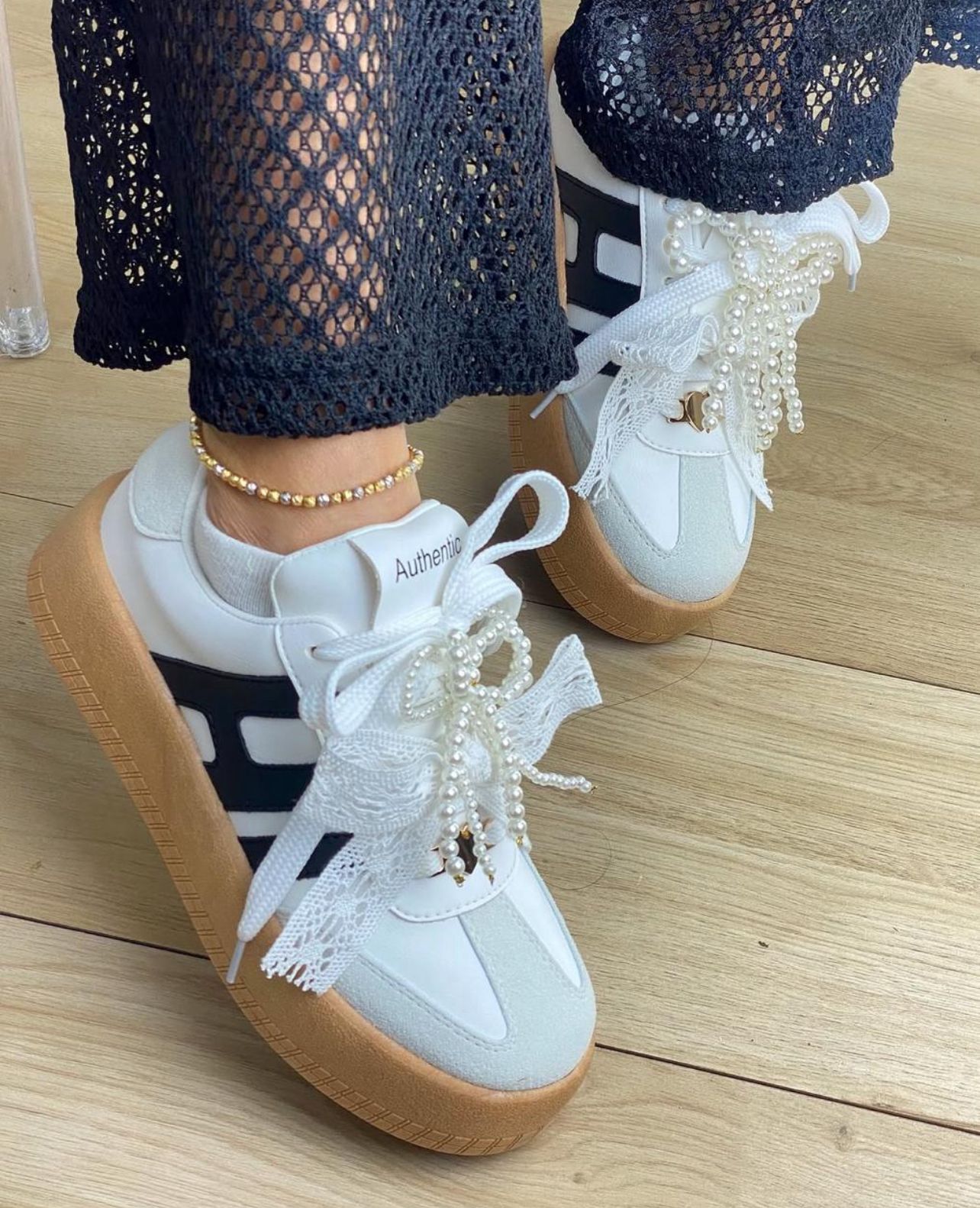 DALIA H BLANCO X NEGRO